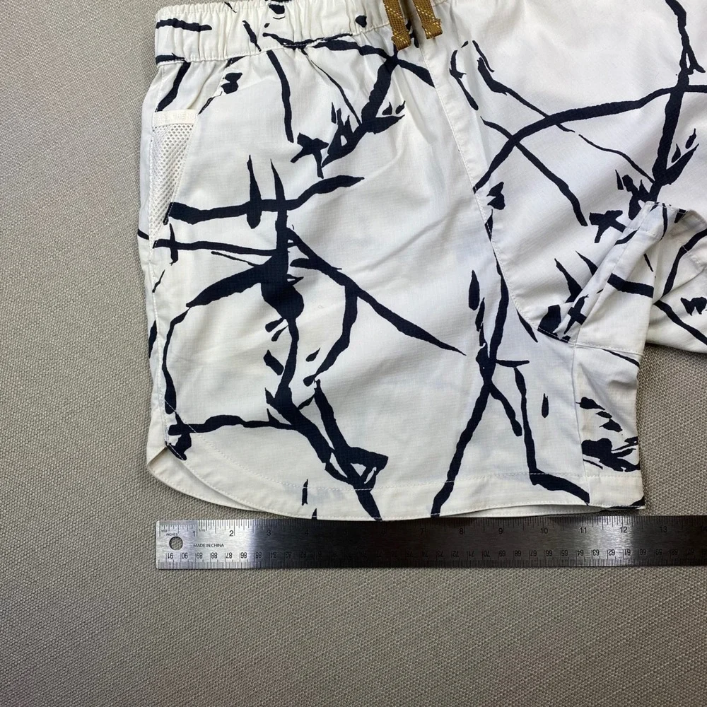 The North Face Womens Class V Pathfinder Shorts White Black Abstract Size Small